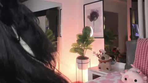 Snapshot of kitty_eliffe chatting on 02/05/26, 09:41 kitty online show from 02/05/26, 09:41
