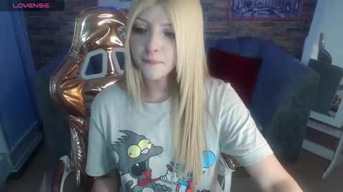 kitty_fox_b online show from 02/24/25, 10:58