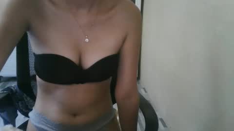 Snapshot of kitty_fussy chatting on 10/05/25, 05:28 kitty_fussy online show from 10/05/25, 05:28