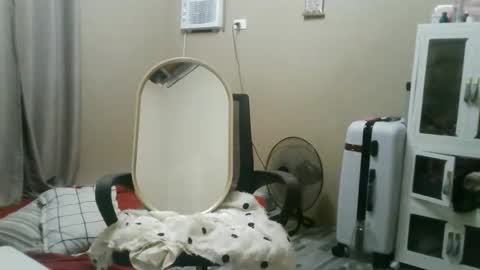 Snapshot of kitty_fussy chatting on 11/08/25, 03:01 kitty_fussy online show from 11/08/25, 03:01