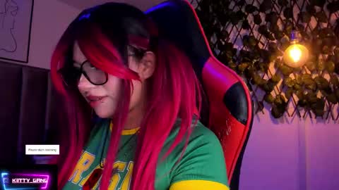 Camila online show from 10/28/25, 07:34