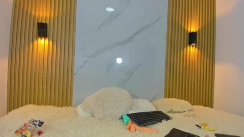 kitty_gill online show from 12/21/24, 05:40