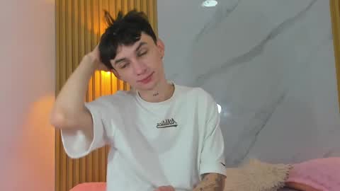 kitty_gill online show from 01/02/25, 04:02
