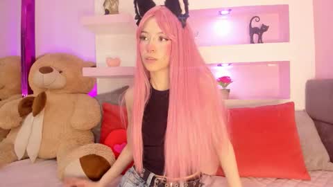 Kate online show from 12/15/25, 08:35