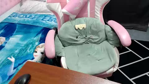 Kate online show from 11/10/25, 06:29