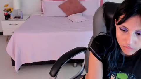 Kitty online show from 03/10/25, 04:07