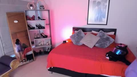 Kitty online show from 11/10/25, 07:46