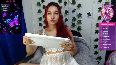 Snapshot of kitty_saenz chatting on 09/11/25, 02:11 Kitty Saenz online show from 09/11/25, 02:11