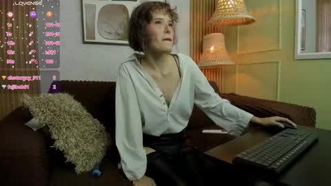 Snapshot of kitty_star_ chatting on 04/21/26, 08:12 kitty_star_ online show from 04/21/26, 08:12