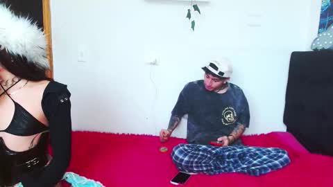 Snapshot of kitty_vaal chatting on 11/18/25, 01:15 kitty_vaal online show from 11/18/25, 01:15