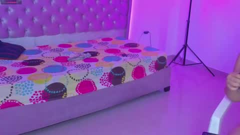 Snapshot of kitty_violet11 chatting on 02/13/26, 05:03 kitty_violet11 online show from 02/13/26, 05:03