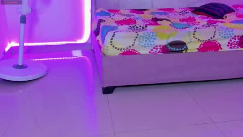 Snapshot of kitty_violet11 chatting on 02/17/26, 06:36 kitty_violet11 online show from 02/17/26, 06:36