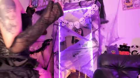 Snapshot of kittygoth_ chatting on 10/02/25, 11:34 Kitty Goth online show from 10/02/25, 11:34