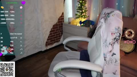 Snapshot of kittygrey chatting on 12/20/24, 08:01 Samantha Grey online show from 12/20/24, 08:01