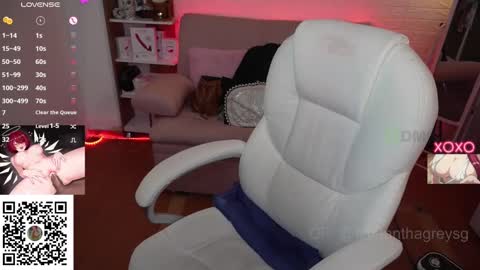 Snapshot of kittygrey chatting on 09/16/25, 12:28 Samantha Grey online show from 09/16/25, 12:28