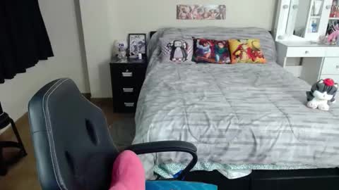 Isabel online show from 10/09/25, 11:14