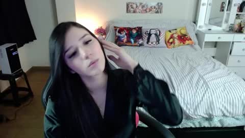 Snapshot of kittykat18x chatting on 04/19/26, 08:22 Isabel online show from 04/19/26, 08:22