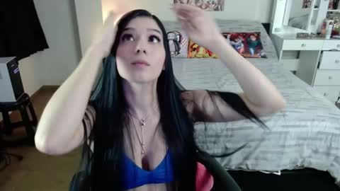 Snapshot of kittykat18x chatting on 05/05/26, 02:19 Isabel online show from 05/05/26, 02:19