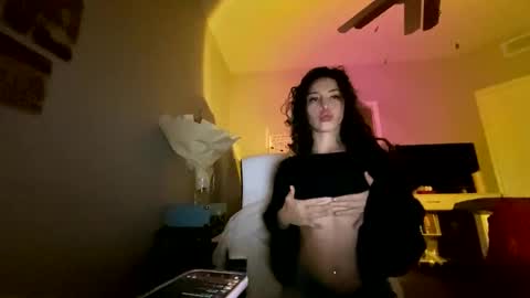 isabelle online show from 04/20/26, 07:00