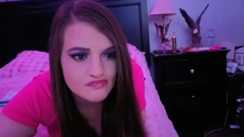 Snapshot of kittykat_1999 chatting on 02/21/26, 08:10 kittykat 1999 online show from 02/21/26, 08:10