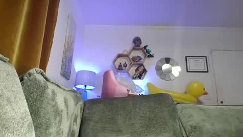 Snapshot of kittykreams chatting on 01/17/26, 05:01 Kitty Kreams online show from 01/17/26, 05:01