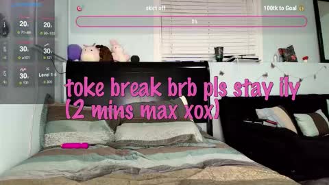 Snapshot of kittymarie28 chatting on 12/01/24, 07:58 kitty online show from 12/01/24, 07:58