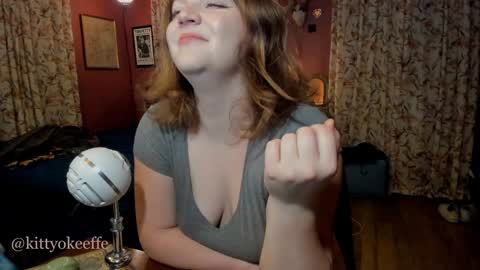 Snapshot of kittyokeeffe chatting on 12/05/24, 04:31 Miss Kitty OKeeffe online show from 12/05/24, 04:31