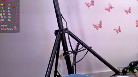 Kitty online show from 11/24/25, 12:10