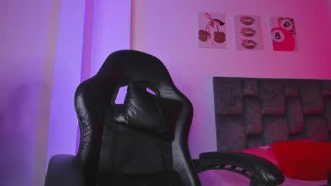 kitty online show from 05/18/26, 05:52