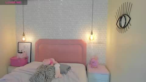  K I T T  Y  online show from 03/17/26, 01:03