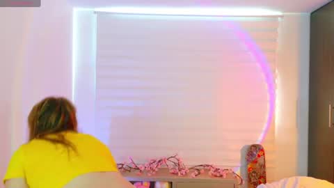  K I T T  Y  online show from 06/28/26, 02:01