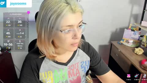 Kitty Trixy online show from 12/14/24, 10:13