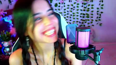 Snapshot of kittyuwu_ chatting on 11/06/25, 07:04 Kittyuwu online show from 11/06/25, 07:04