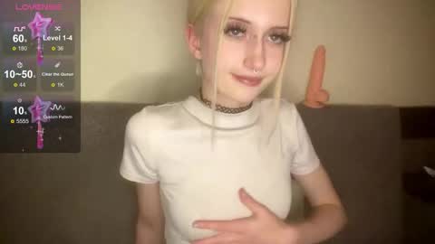 kittywithu online show from 11/14/25, 12:26