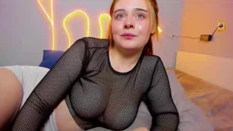 Rina online show from 11/04/25, 01:16