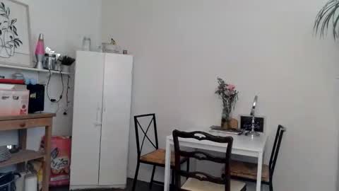 Snapshot of kittyymaze chatting on 02/25/26, 12:59 Kittyymaze online show from 02/25/26, 12:59