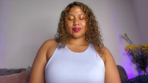 Lili online show from 09/15/25, 07:47