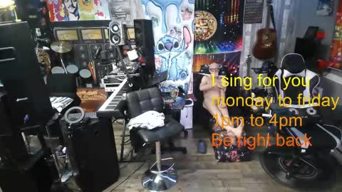 kiveuxmakeu online show from 11/05/25, 09:48