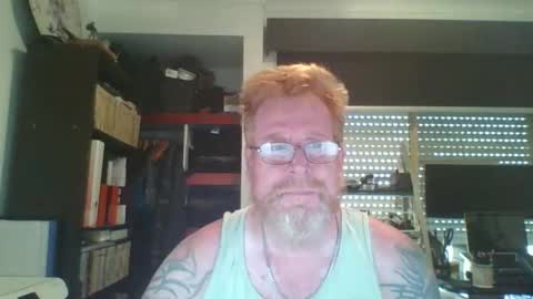 Snapshot of kiwi_boss61 chatting on 11/18/25, 12:05 kiwi_boss61 online show from 11/18/25, 12:05