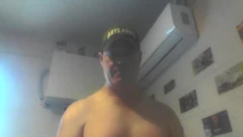 Snapshot of kiwiguy19773 chatting on 02/11/26, 11:21 kiwiguy19773 online show from 02/11/26, 11:21