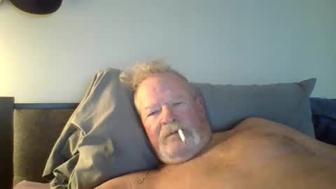 Snapshot of kjdjld56 chatting on 11/08/25, 03:45 kjdjld56 online show from 11/08/25, 03:45