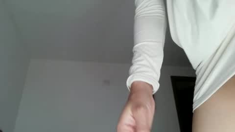 klariiz09 online show from 05/17/26, 09:22