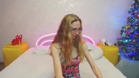 Snapshot of klaryevans chatting on 12/30/24, 04:19 Klary online show from 12/30/24, 04:19