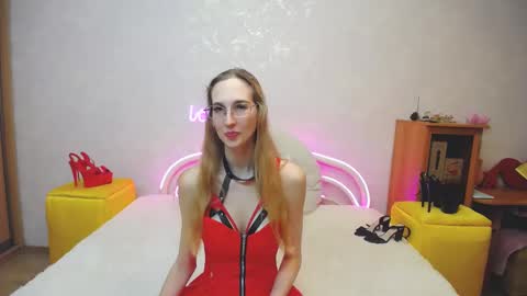 Snapshot of klaryevans chatting on 03/08/25, 05:11 Klary online show from 03/08/25, 05:11