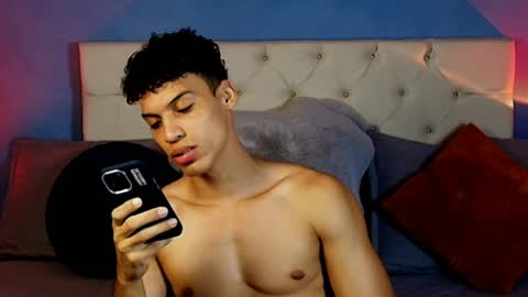 klaton__ online show from 04/21/26, 01:42