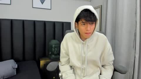 Snapshot of klaus_sunrise_xx chatting on 02/22/25, 06:39 KLAUS online show from 02/22/25, 06:39