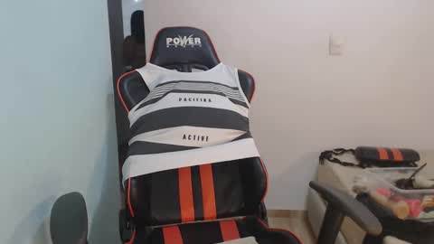 klauss 123 online show from 02/04/25, 04:48