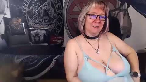 Michelle online show from 10/22/25, 06:24