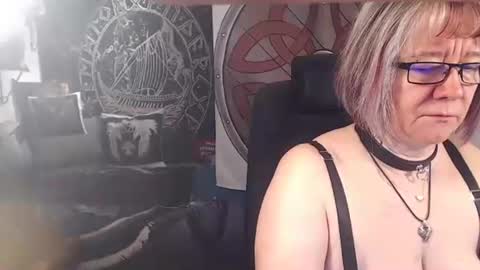 Michelle online show from 05/01/26, 03:44