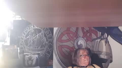 Michelle online show from 05/03/26, 04:18
